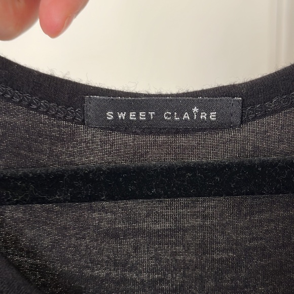 Black dress with slits in the stomach - Picture 4 of 4